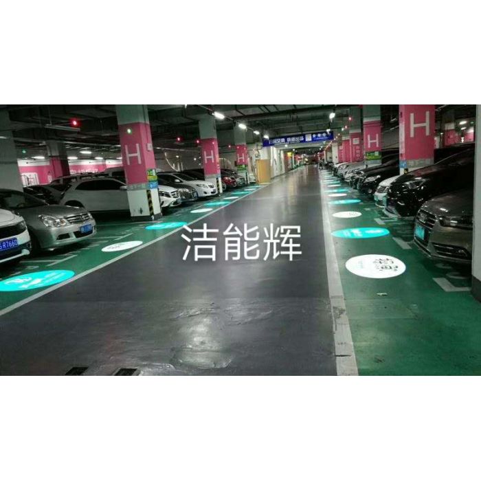 東莞萬(wàn)達(dá)--停車(chē)場(chǎng)廣告投影